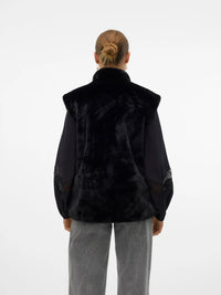 Vero Moda Sonja Poppy Black Faux Fur