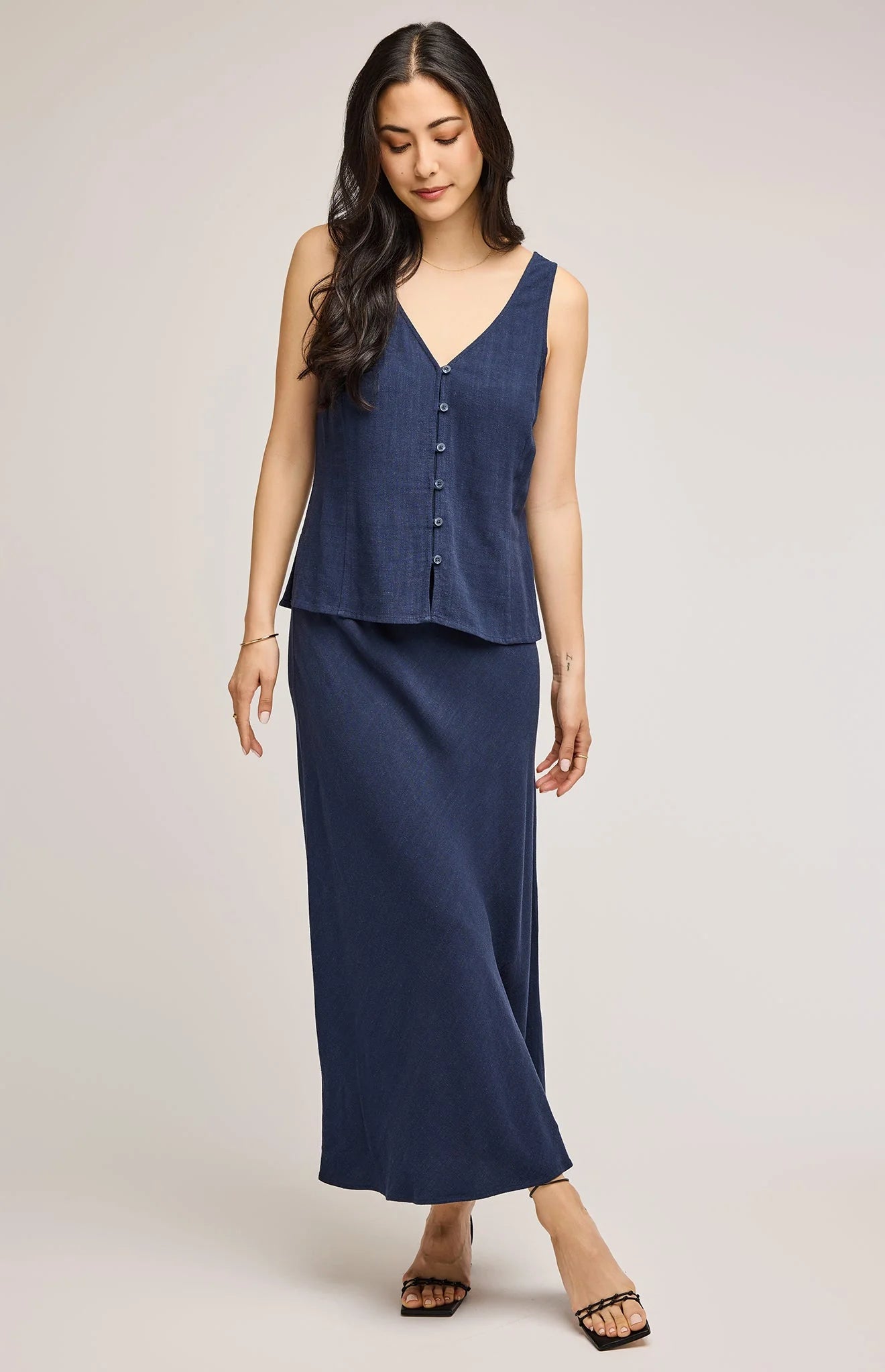 Gentle Fawn Jules Linen Tank in Linen & Navy