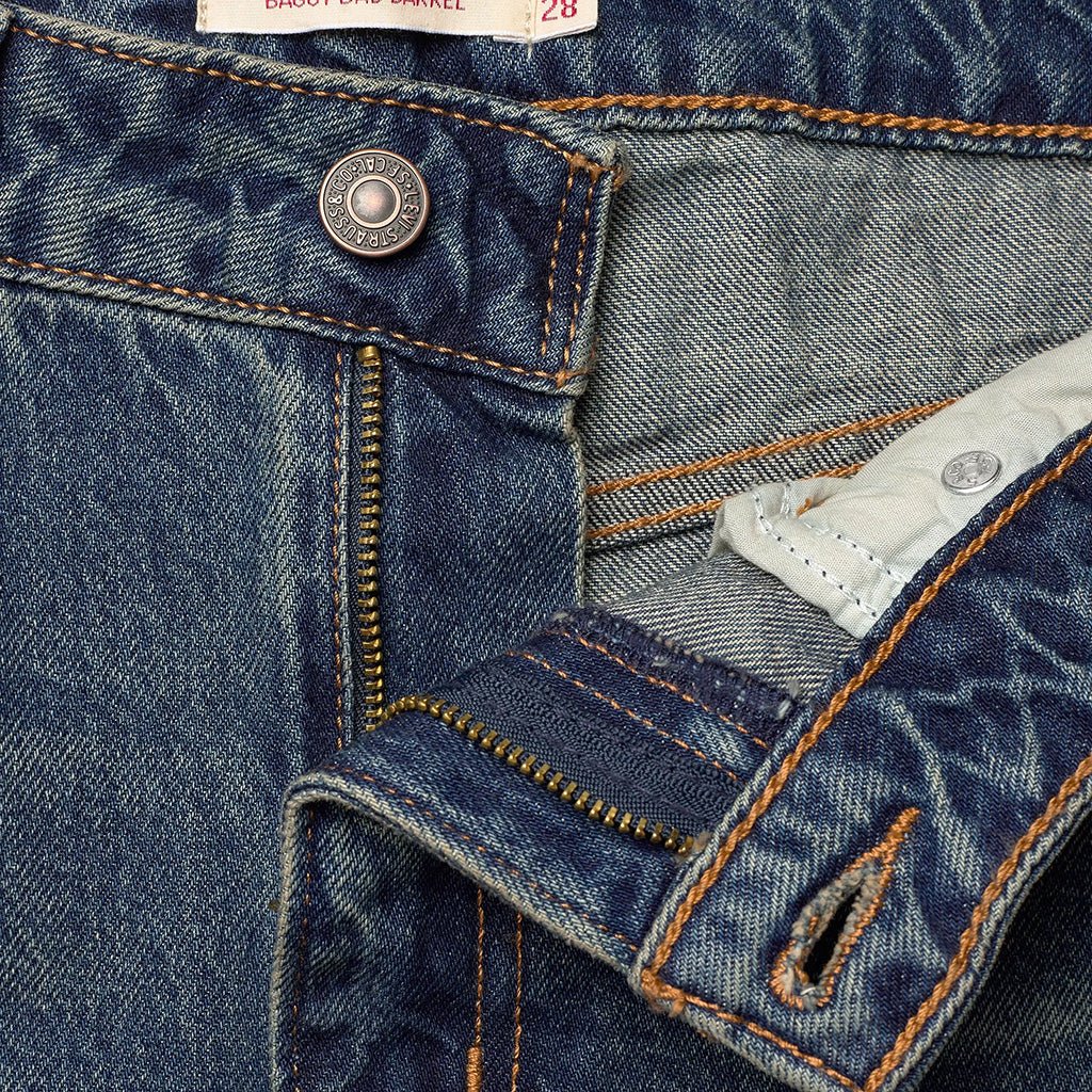 Levi's Baggy Dad Barrel Most Wanted