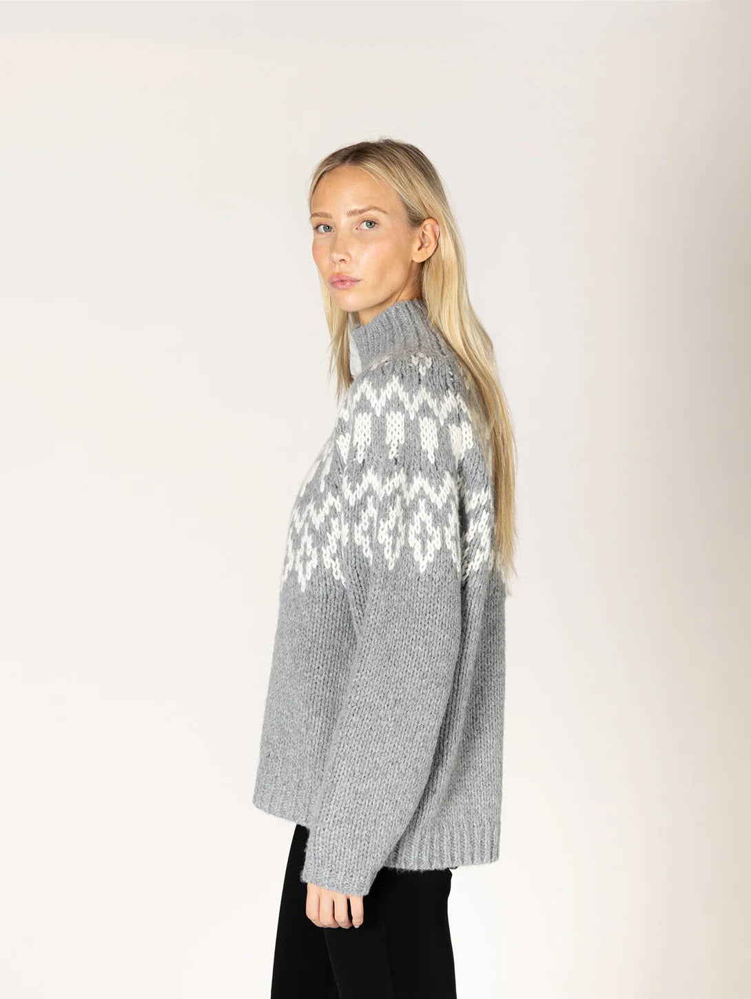Lyla & Lux Aggie Fair Isle Grey