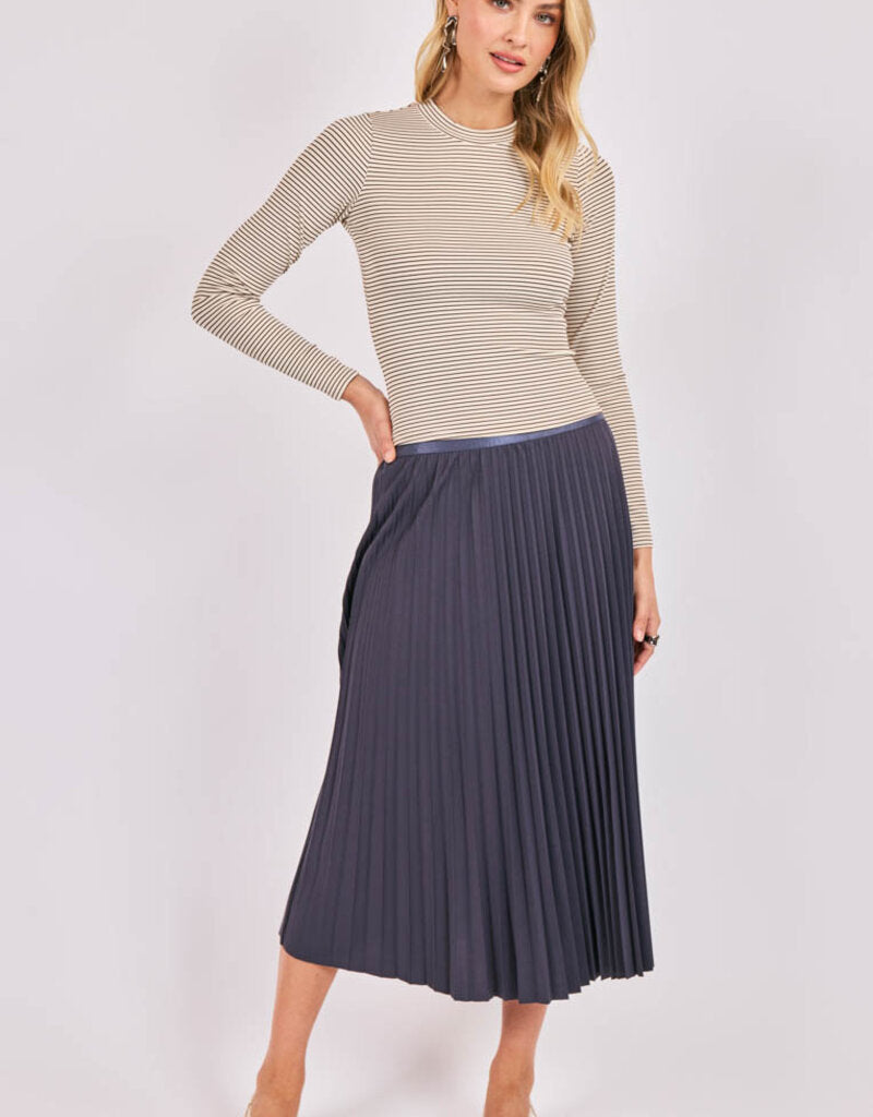 Sadie & Sage Charmed Pleated Skirt